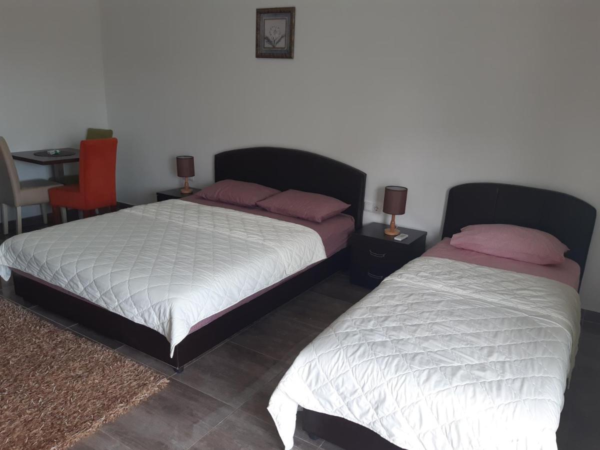 Zara Apartments Ulcinj Exterior photo