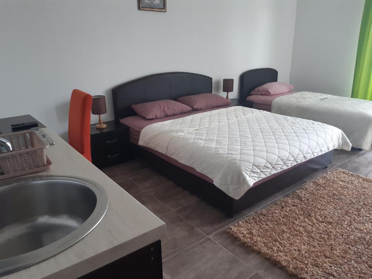 Zara Apartments Ulcinj Exterior photo